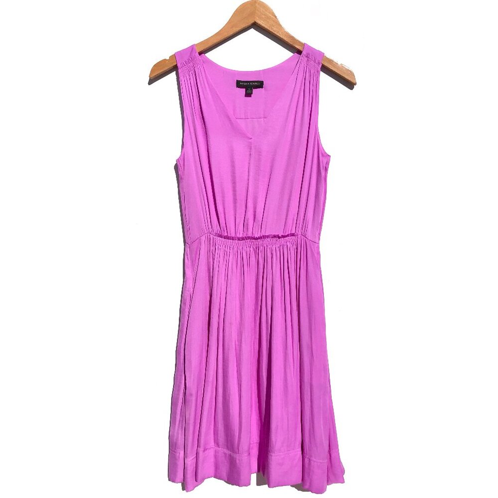 Banana Republic Goddess Dress size 0 sleeveless V neck knee length heliotrope